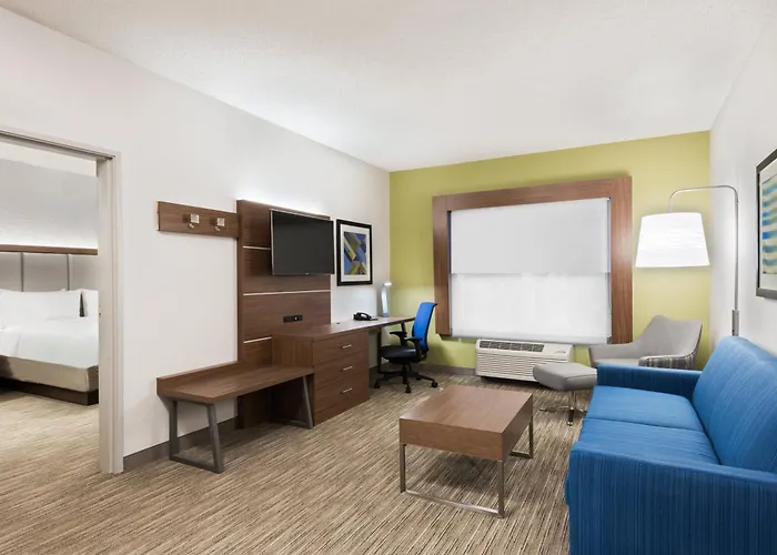 Express & - Airport East By Ihg Hotel 3*