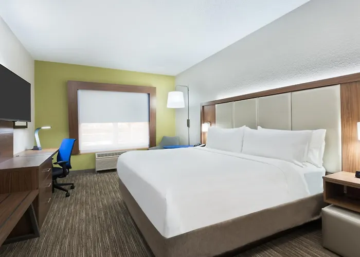 Express & - Airport East By Ihg Hotel 3*