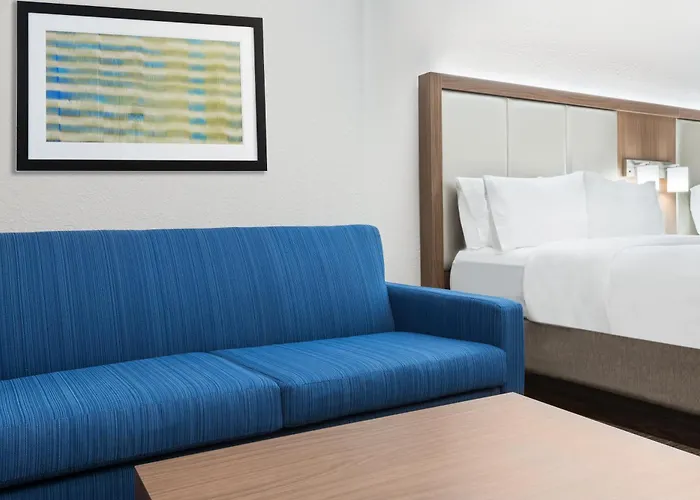 Express & - Airport East By Ihg Columbus