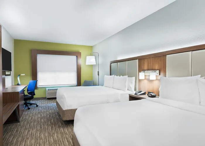 Express & - Airport East By Ihg Hotel 3*
