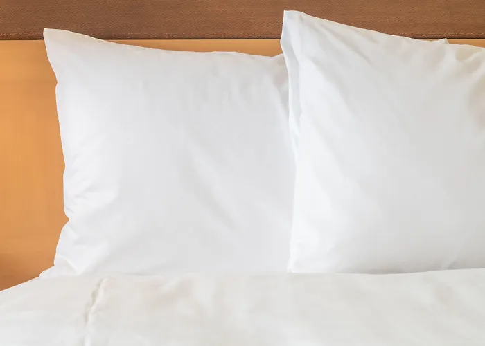 Hotel Express & - Airport East By Ihg