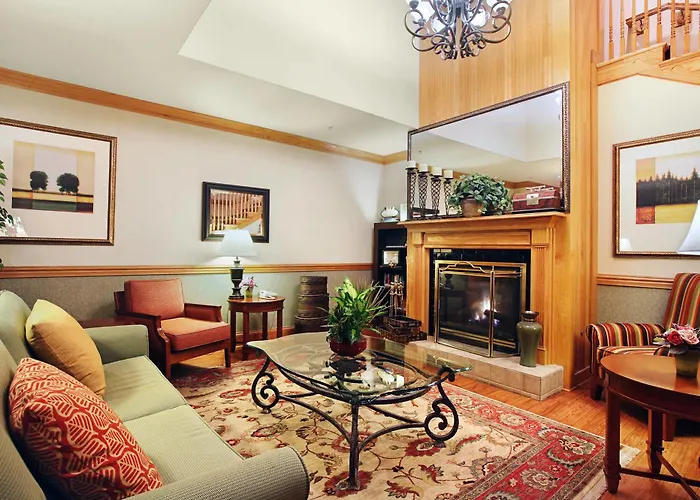 Express & - Airport East By Ihg Columbus