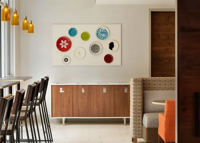 Express & - Airport East By Ihg 3* Columbus