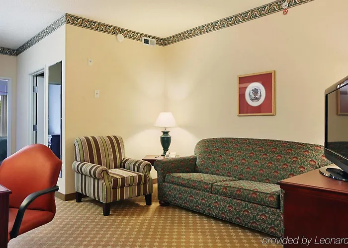 Express & - Airport East By Ihg Hotel Columbus