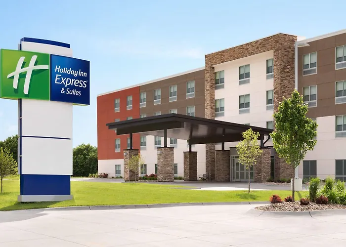Hotel Express & - Airport East By Ihg 3*