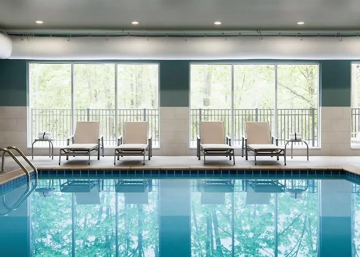 Express & - Airport East By Ihg 3* Columbus