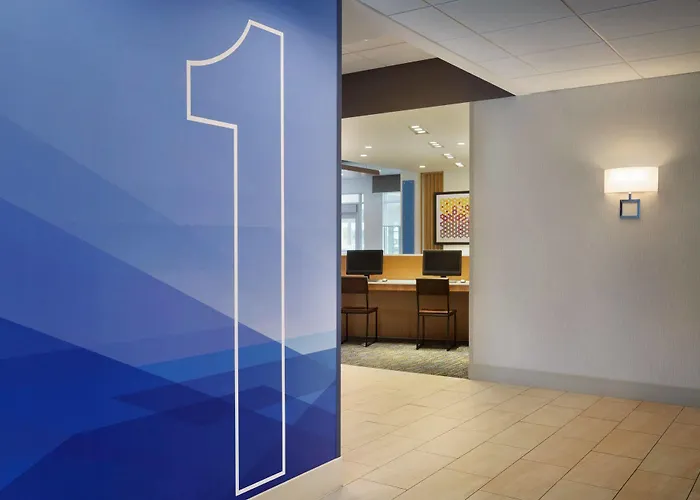 Hotel Express & - Airport East By Ihg Columbus