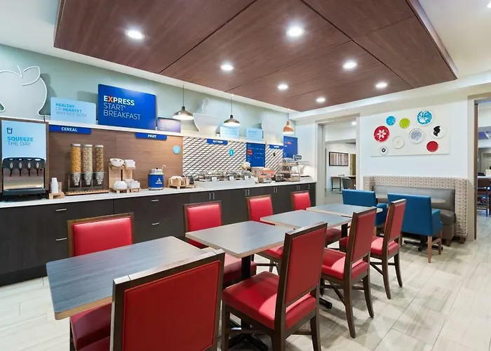 Hotel Express & - Airport East By Ihg Columbus
